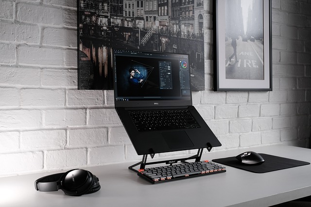 1746845154604628.jpg laptop-6332543_640.jpg