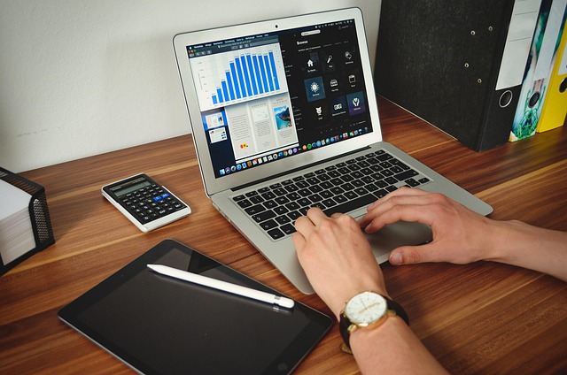 1774594870968513.jpg student-5224082_640.jpg